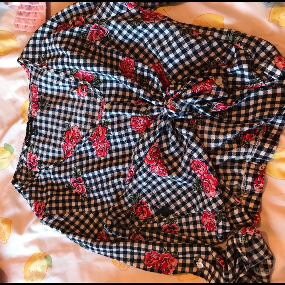 Adorable tie top